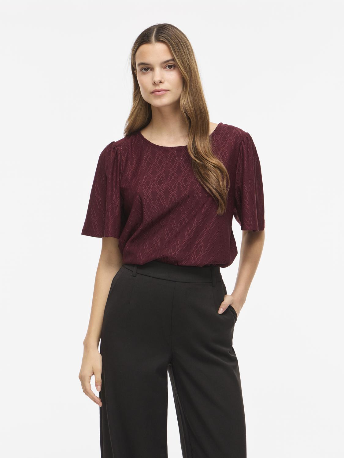 model_shot-front